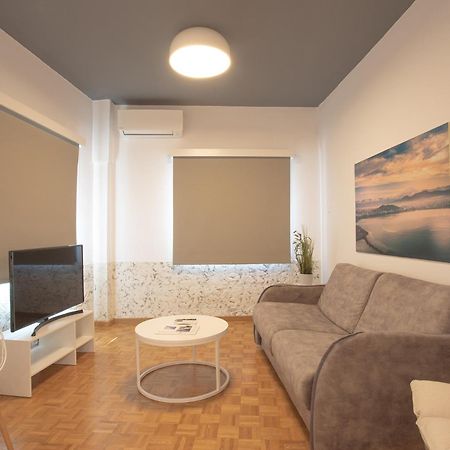 Aonia Luxurious Modern Boutique Apartments Chalkida Bagian luar foto